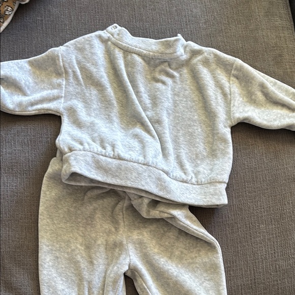 Nordstrom Heather Gray Baby Outfit - Picture 7 of 7